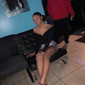 Meet your Posher, Alycia